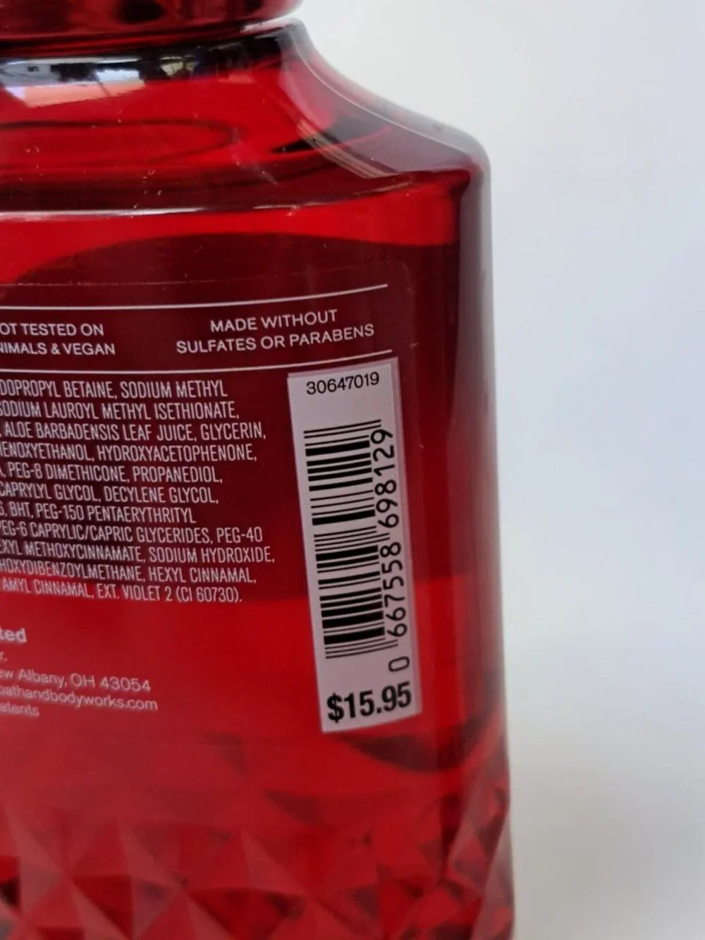 Bath & Body Works Winter Candy Apple 10 oz Body Wash With Pro Vitamin B5 + Aloe.